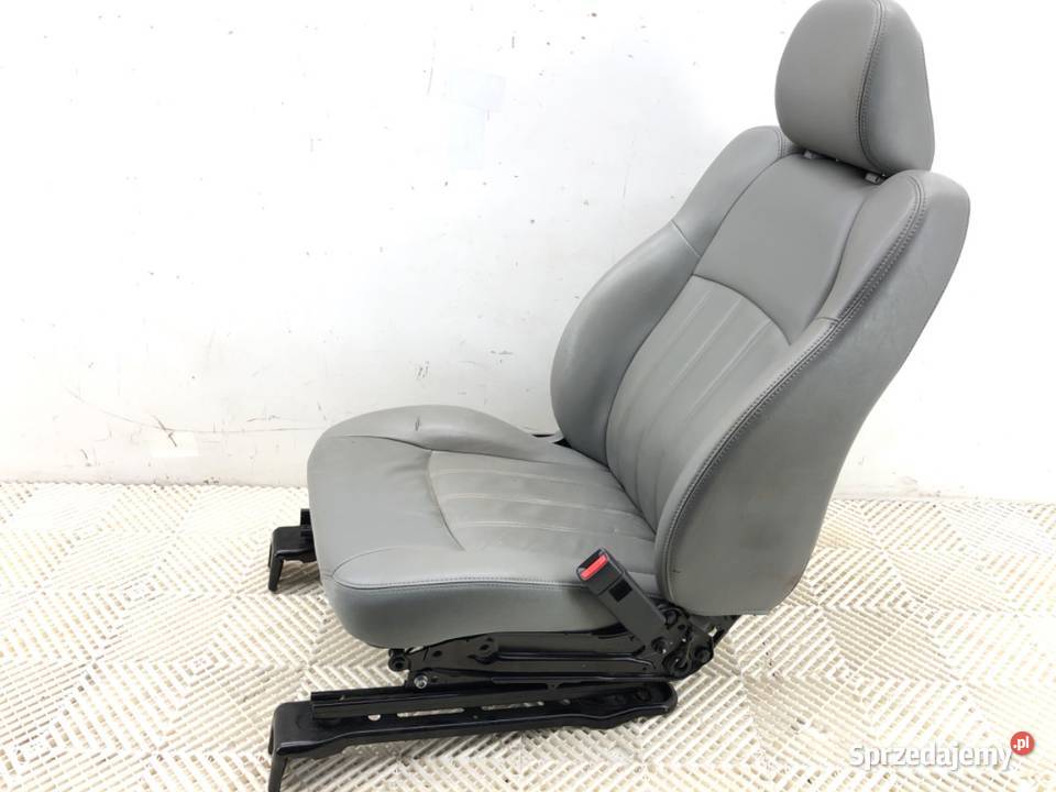 FOTEL PRAWY PRZÓD CHRYSLER 300C SedanLimuzyna Fotele i kanapy podkarpackie