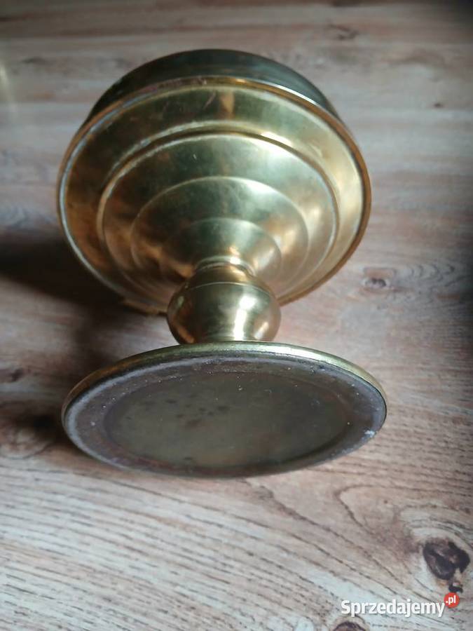 Mosiezna lampa naftowa