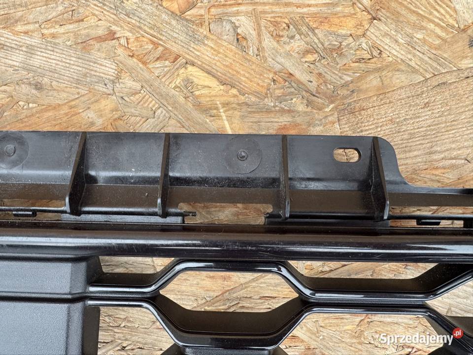 Środkowa kratka zderzaka przód Ford puma mk2 Sieraków