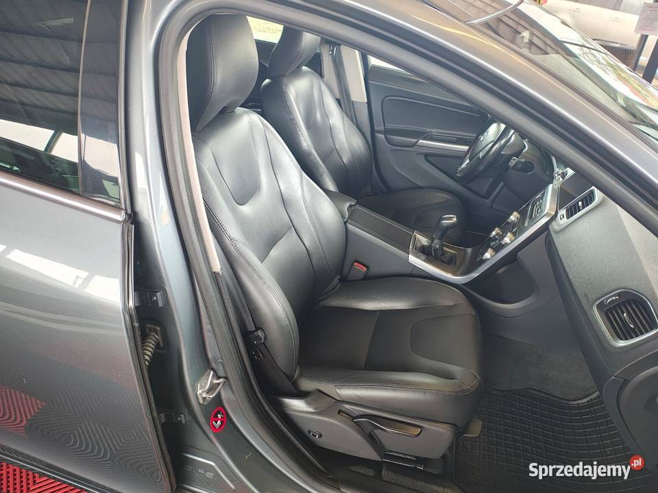 Volvo V60 Zarejestrowane Zadbane 2015r 20 Diesel nawigacja Zarszyn