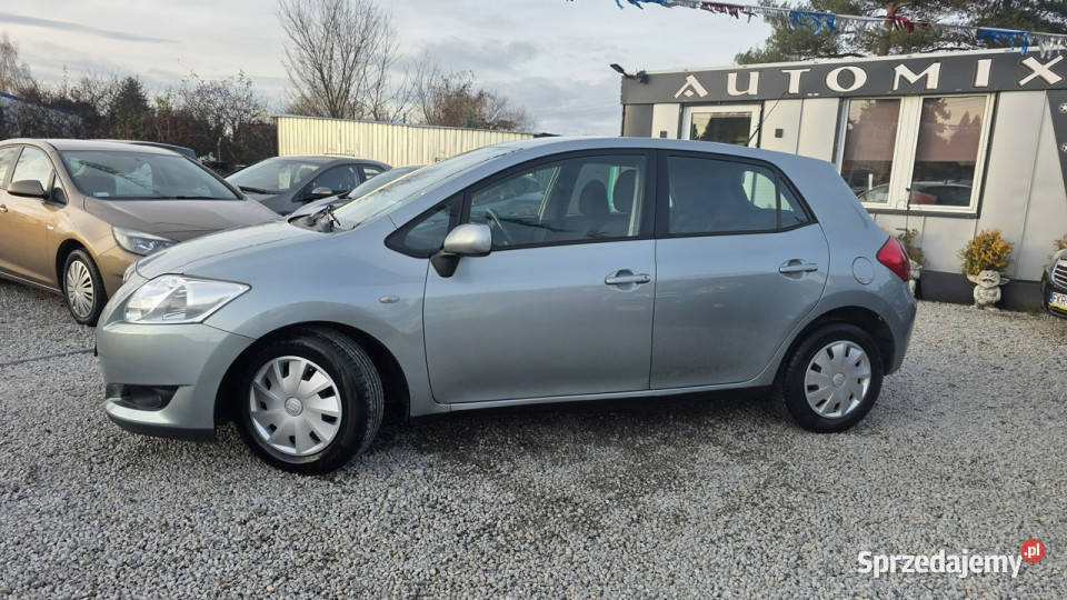 Toyota Auris 16 benz 1245drzwiklimaZadbany lakier metallic Świdnica