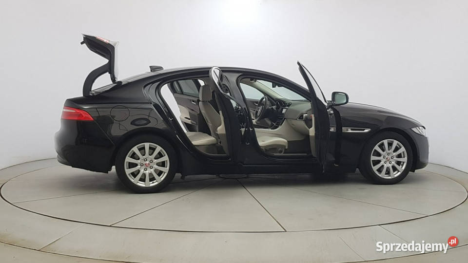 Jaguar XE 20 T Prestige Z Polskiego Salonu FV 23 Warszawa