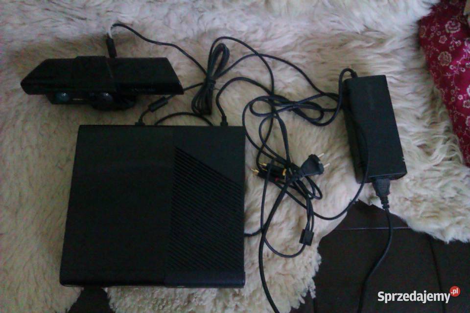 Xbox 360 E Console plus dodatkowe akumulatorki mazowieckie Warszawa