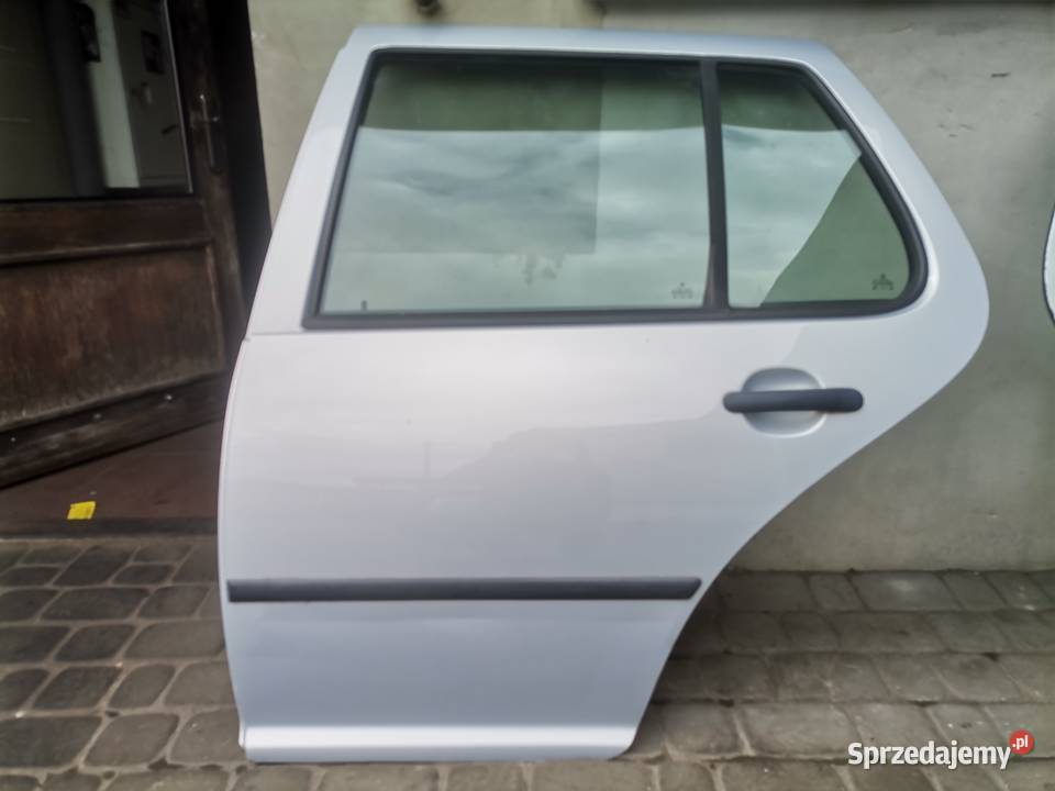 VOLKSWAGEN GOLF 4 IV 5D DRZWI LEWY TYŁ osobowe Nowy Sącz