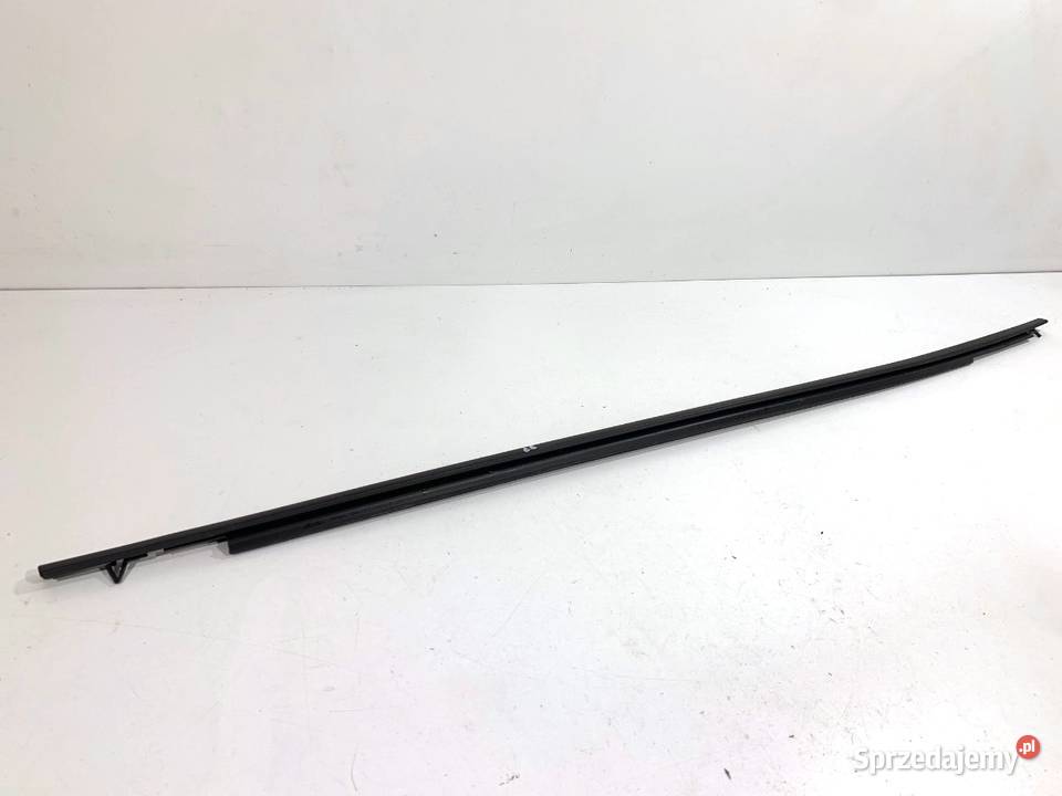 LISTWA ZGARNIAJĄCA PRZÓD PRAWY TOYOTA COROLLA osobowe sprzedam