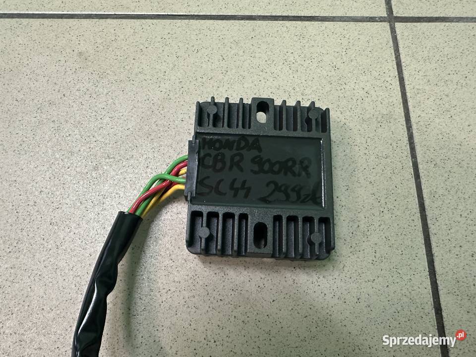 Regulator napięcia Honda CBR 900RR SC44