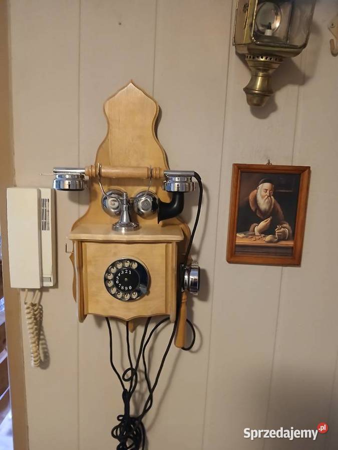 Telefon stacjonarny naścienny firmy RSawa Kraków