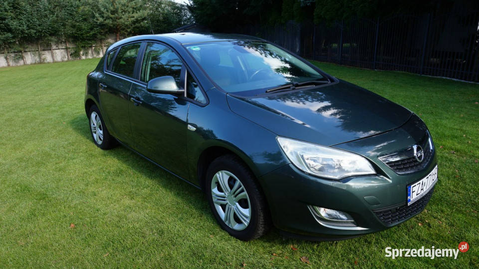 Opel Astra zarejestrowany ubezpieczony Gwarancja kurtyny powietrzne