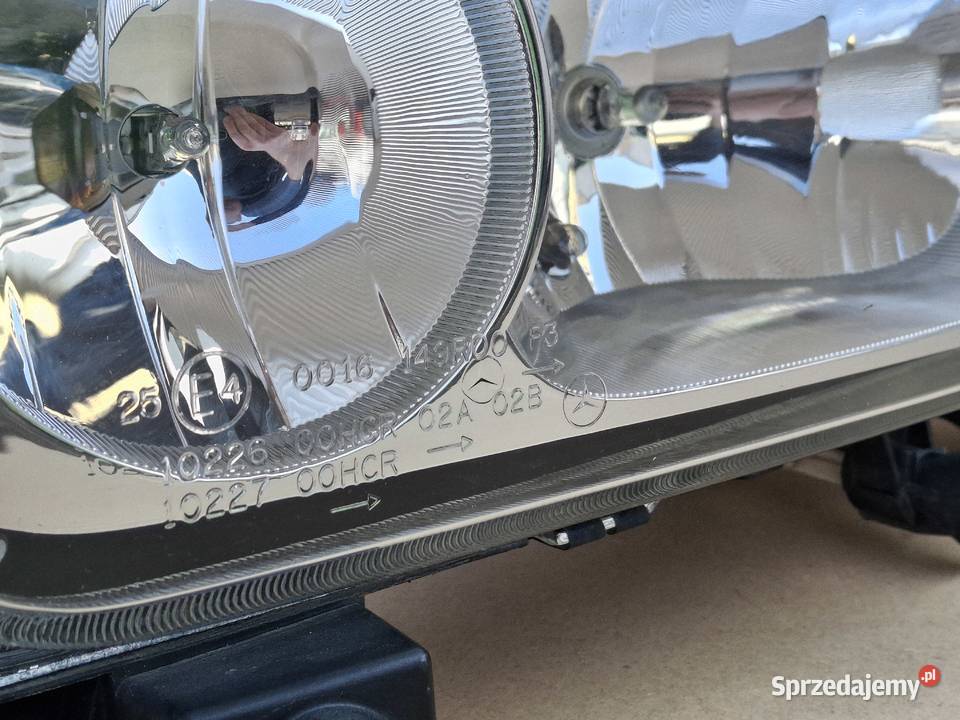 MERCEDES ATEGO REFLEKTOR LEWY LAMPA LEWA Bieleń