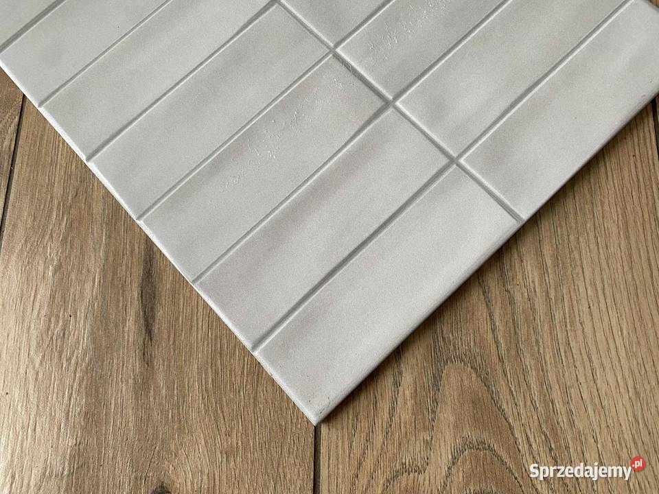 OKAZJA Nietuzinkowa płytka ścienna All Rose Grodzisk Mazowiecki