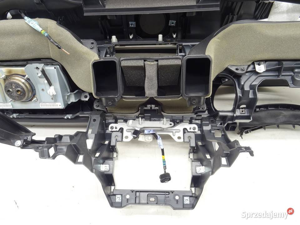 KOKPIT LEXUS RC SportowyCoupe KONSOLA DESKA