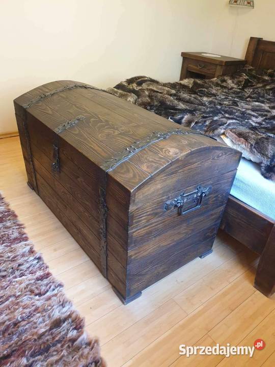 Naturalne oryginalne meble z metalowymi okuciami Bolszewo