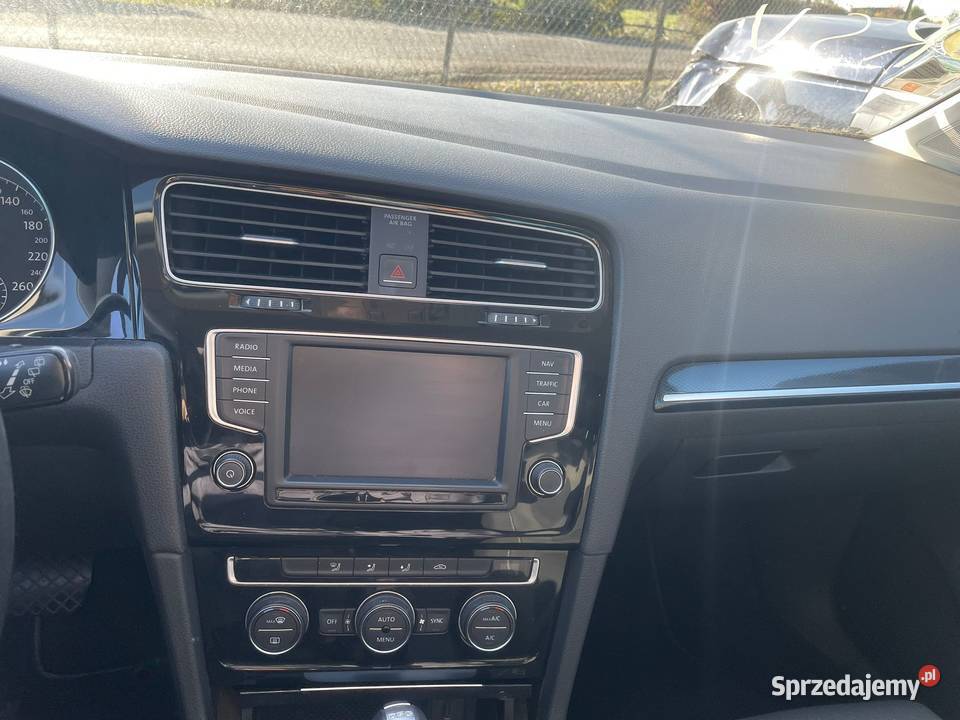 VOLKSWAGEN Golf VII 16 TDi CR BlueMotion 110 Wrocław