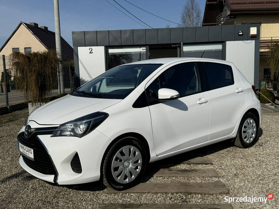 Toyota Yaris Gwarancjakamera cofaniaz Niemiec 998cm3 Dąbrowa