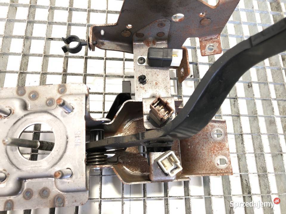 PEDAŁ HAMULCA RENAULT TRUCKS D 30 177