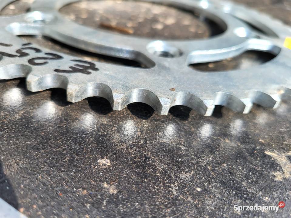 HONDA XR 600 ZĘBATKA TYŁ NOWA Zębatki napędowe śląskie Rybnik