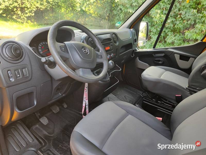 Opel Movano Brygadówka 6 osobowa w stanie żółty Zielęcice