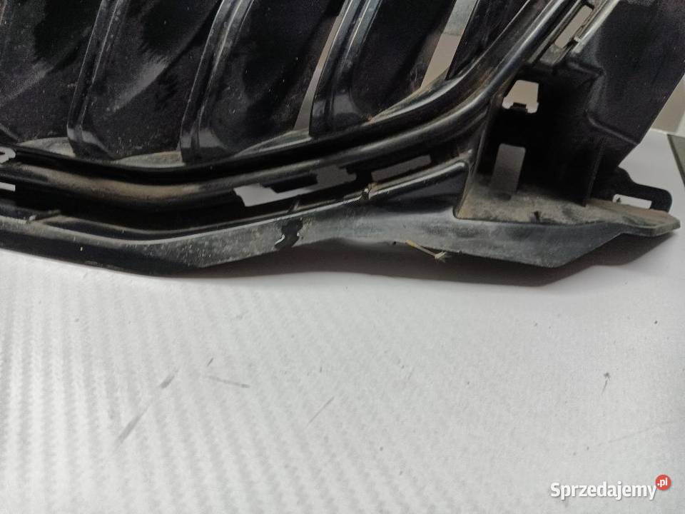 GRILL ATRAPA ZDERZAKA SKODA OCTAVIA III osobowe