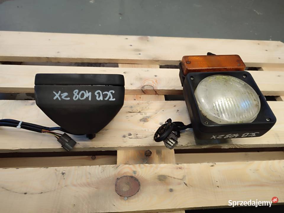 Lampa przednia z kierunkowskazem 22238558 JCB Wilkowo