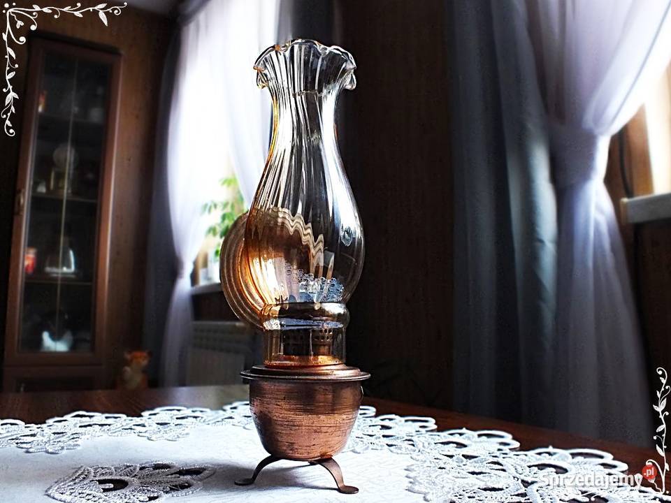 Stara mała lampka ala naftowa z malutką żarówką Żary
