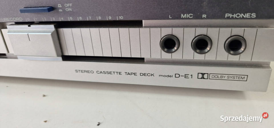 Magnetofon cassette deck Hitachi DE1 D E1 VU wielkopolskie Międzychód