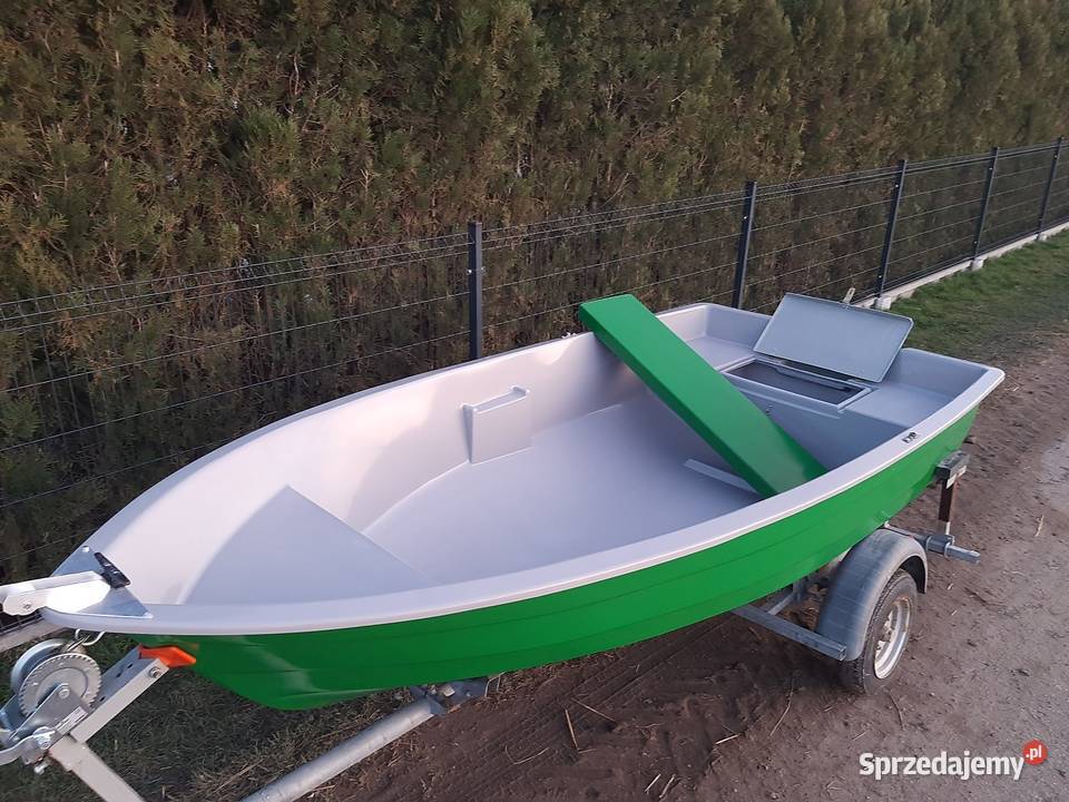 Łódź wiosłowa łódka wędkarka