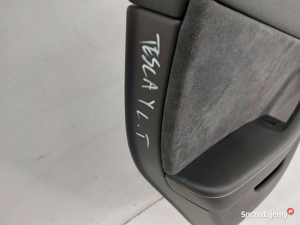 TESLA MODEL Y 2024r TAPICERKA BOCZEK DRZWI LEWY osobowe