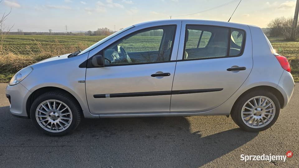 Clio 12 benz Lift srebrny śląskie Gliwice sprzedam