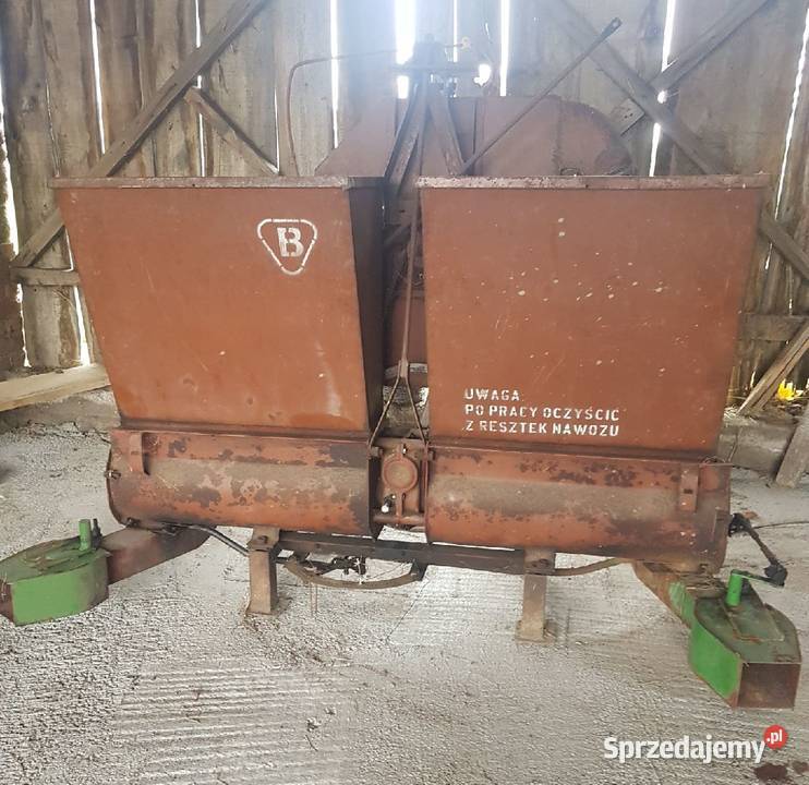 ROZSIEWACZ PNEUMATYCZNY DO NAWOZU Konin