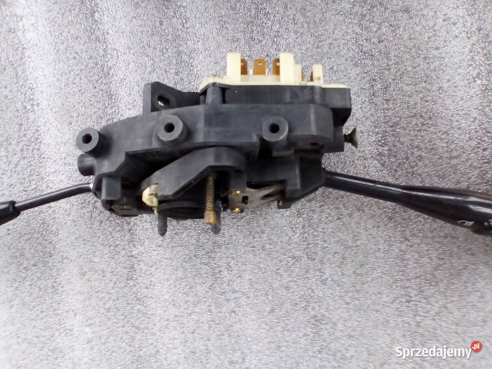 Mazda 323 Klasyk Przełącznik zespolony materiały instalacyjne Bukownica