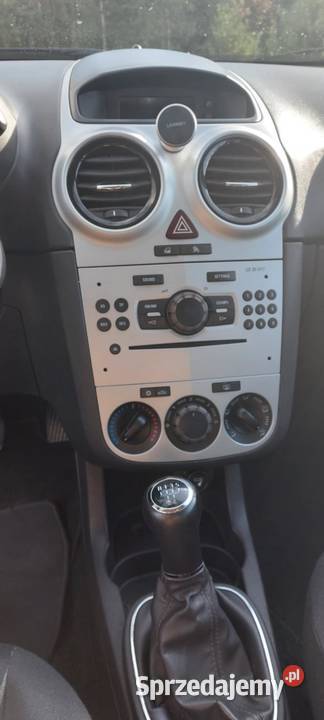 Opel corsa D 12 Corsa Naklik