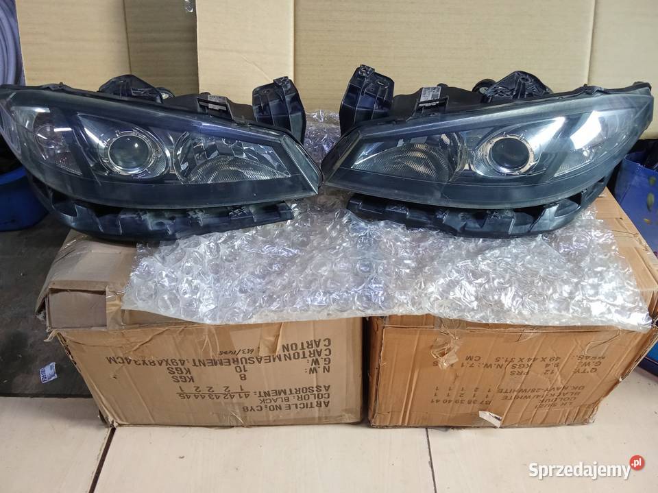 Renault laguna 2lift reflektory Xenonlewy i osobowe sprzedam