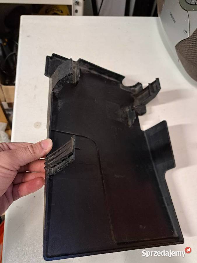 Górna osłonapokrywa akumulatora Astra J pomorskie Mosty