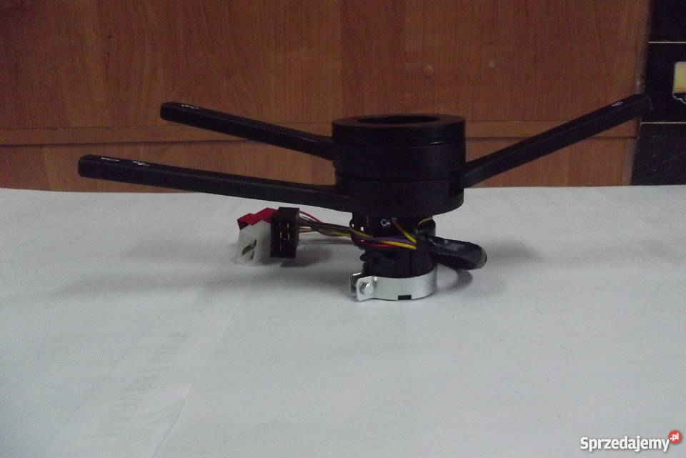 Przełącznik wielofunkcyjny kierunkowskazów URSUS nieuszkodzony Parczew