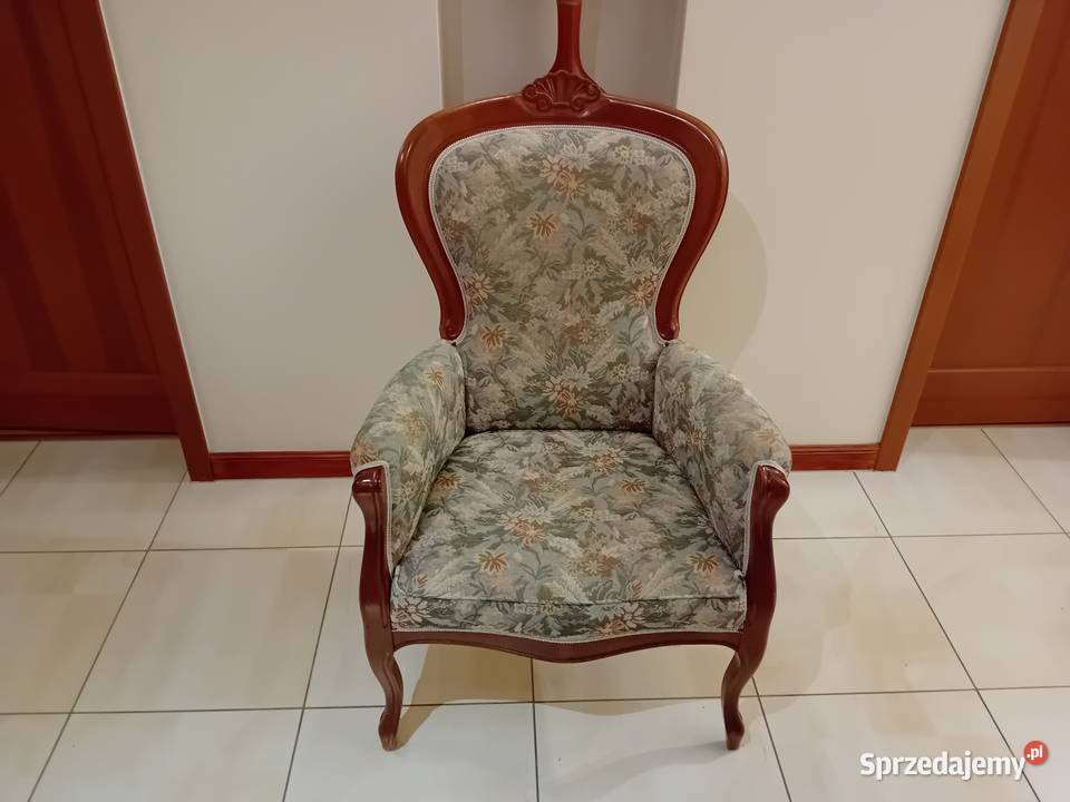 Stylowy fotel w stylu ludwikowskim Tron Antyki zachodniopomorskie Bezrzecze