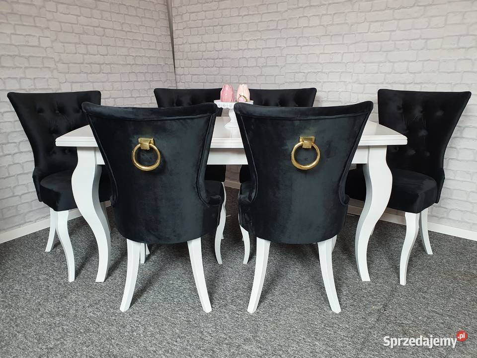 Nowoczesne krzesło tapicerowane z kołatką pikowane pinezkami