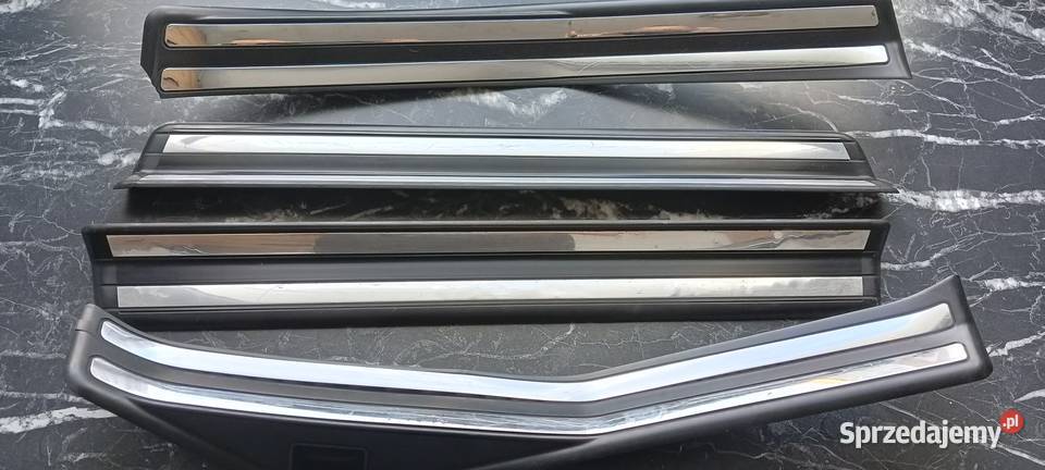 LISTWY PROGOWE WEWNĘTRZNE CHROMOWANE BMW E46