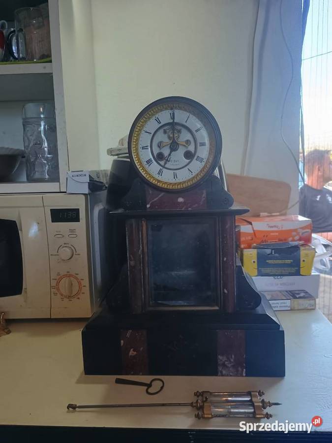 Kominkowy zegar francuski brokot