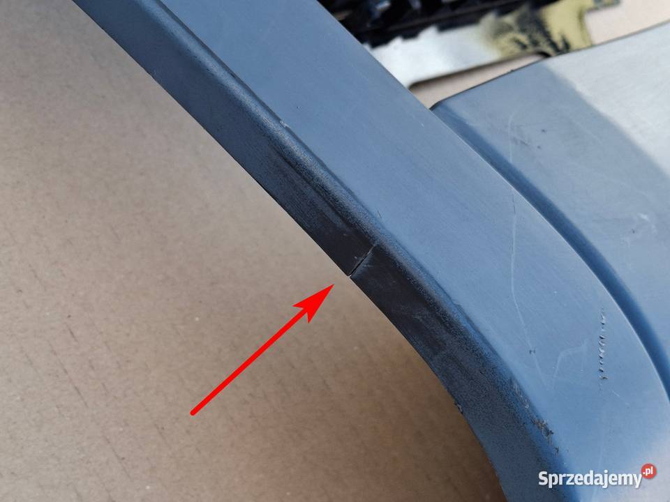 MASERATI LEVANTE TROFEO BŁOTNIK LEWY PRZÓD Bieleń sprzedam