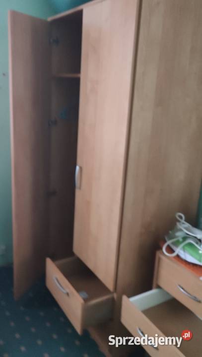 Szafa i komoda z szufladami