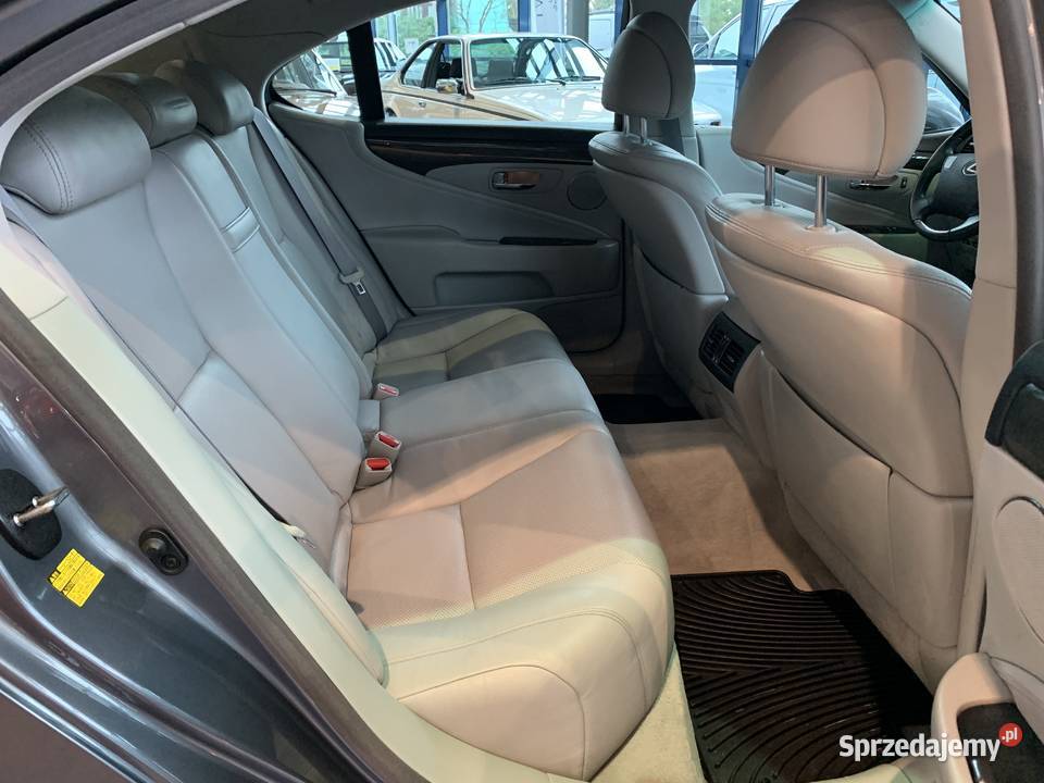 LEXUS LS IV SEDAN 460 BENZYNA 380 Rok produkcji 2012 Kraków sprzedam