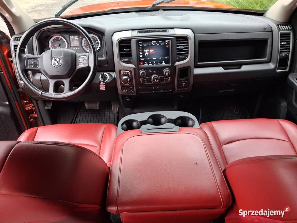 Dodge Ram CLASSIC 2020 4x4 CrewCab 57 HEMI 400 Sierakowice