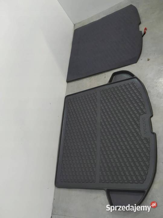 PODŁOGA BAGAŻNIKA DYWAN GUMA KOMPLET 30748321