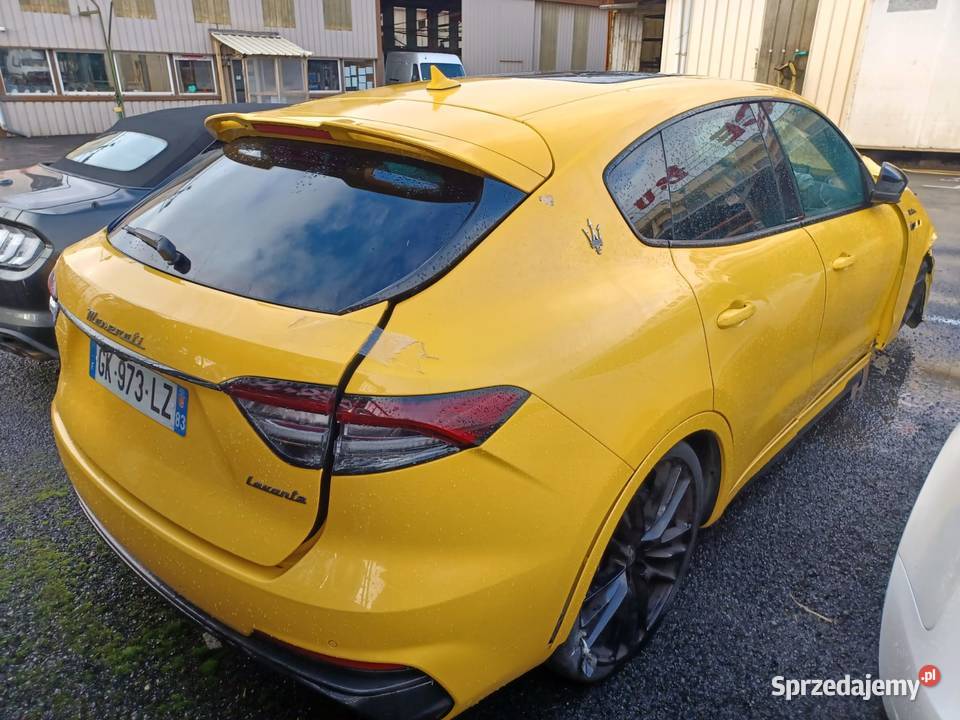 MASERATI Levante Trofo GK973 benzyna