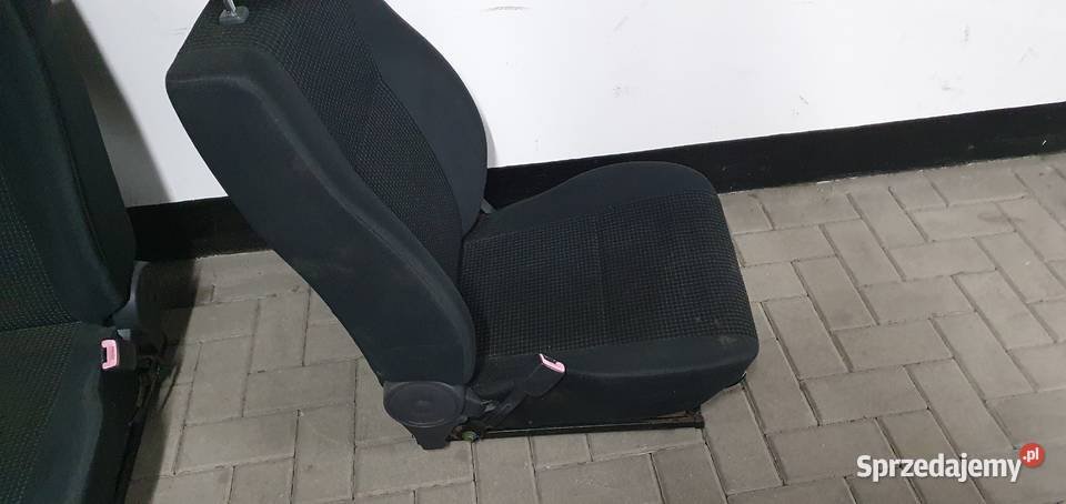 Suzuki Swift fotele kanapa osobowe Wyposażenie wnętrza Białystok