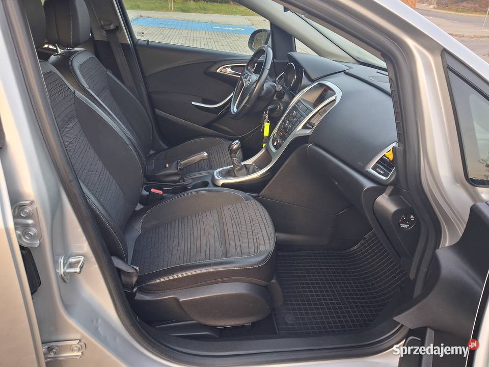 Opel Astra J 14 LPG Kombi 2014r Starachowice