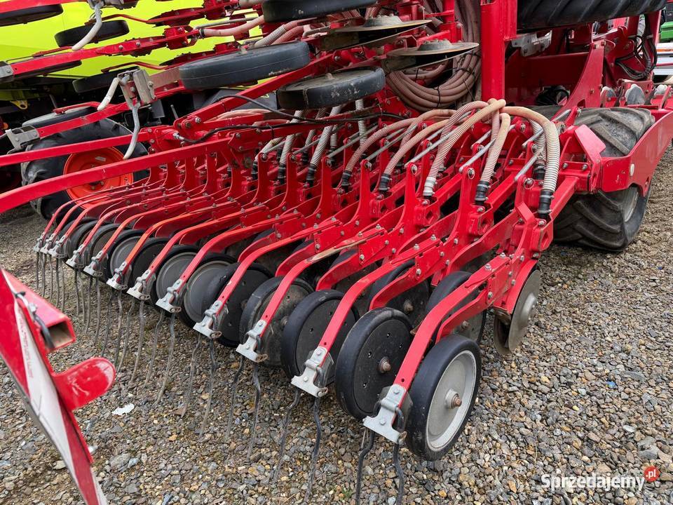 Agregat UprawowoSiewny Pottinger Terrasem C6