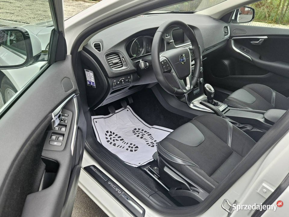 Volvo V40 100 Fabryczny Lakier Momentum elektrochrom. lusterko wst.