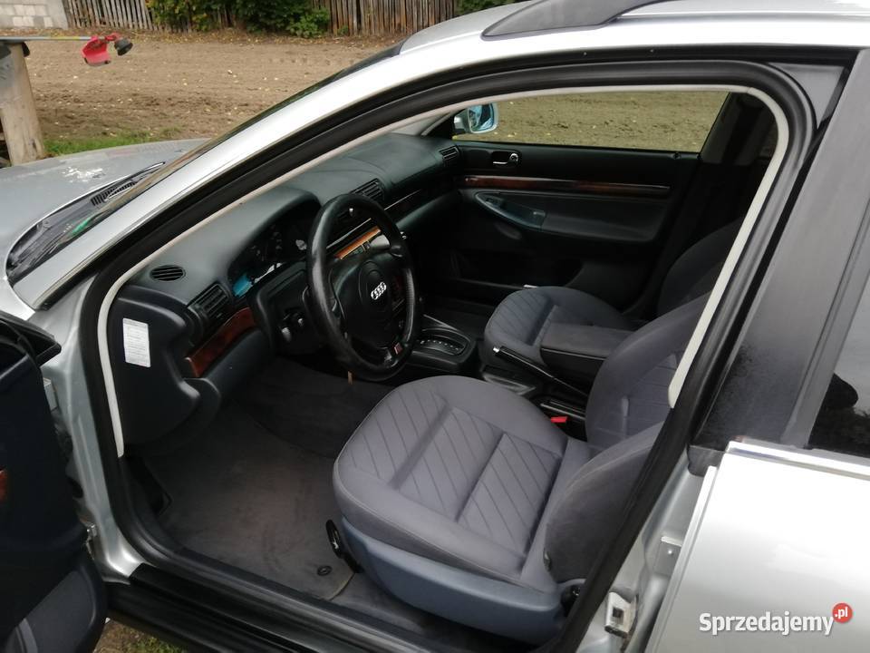 Audi A4 B5 26ben gniazdo USB Łuków