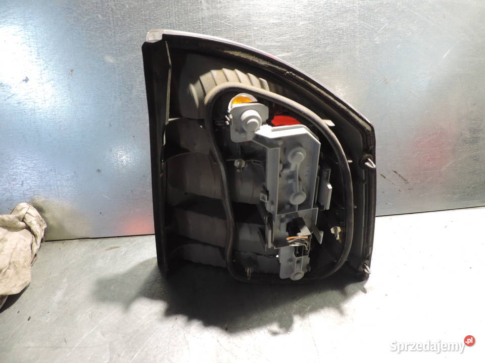 OPEL VECTRA C SEDAN LAMPA LEWY TYŁ Nowy Sącz